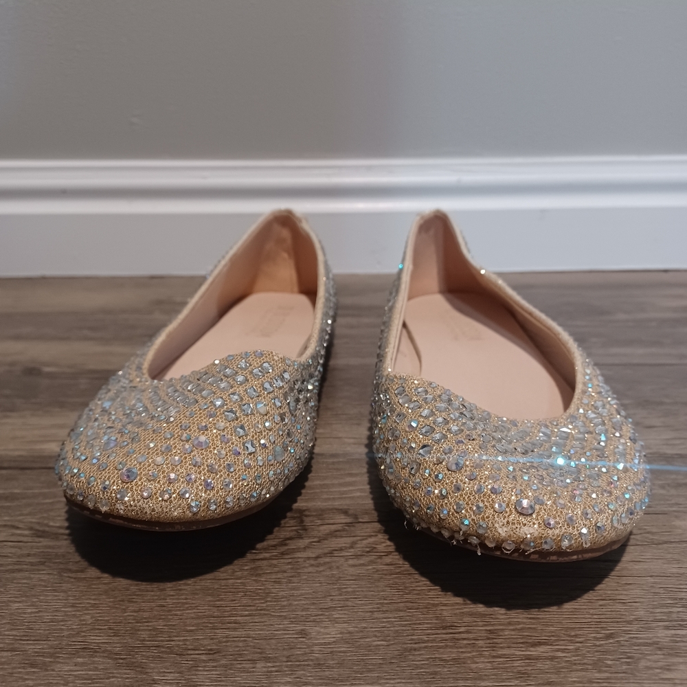 De Blossom Collection Slip on Formal Flats Size 8 Tan